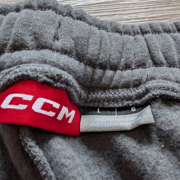 Men's CCM sweats NEW - Picture 8 of 8